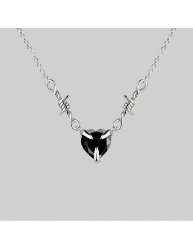 FATAL. Barbed Wire & Black Onyx Heart Necklace - Silver s'inspire de l'anatomie humaine