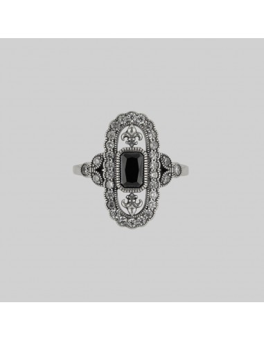 VANYA. Vampesque Black Onyx Ring - Silver suggérées chez