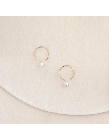 Small Yellow Gold Filled Hoop Earrings with Pink Pearl - 13mm les ctes